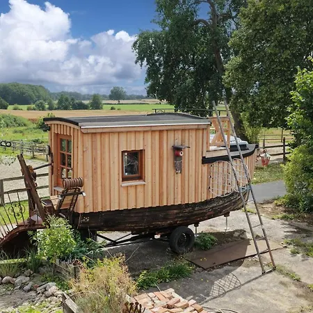 캠프장 Tiny Boat Berta